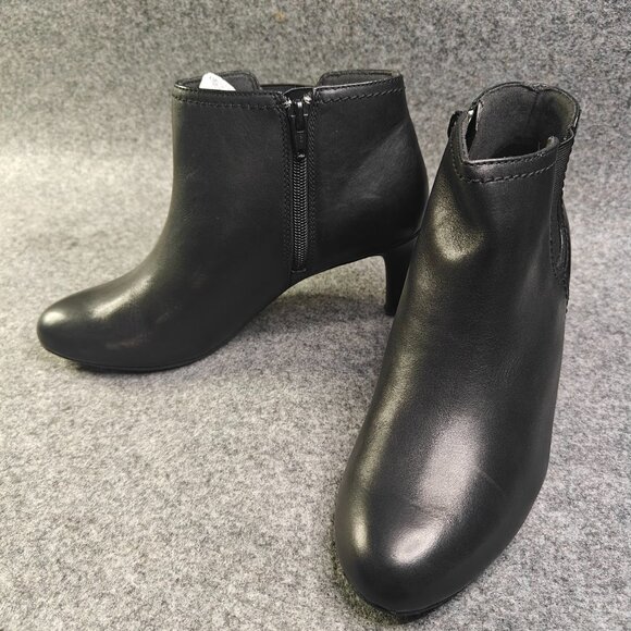 Ladies Clarks Smart Ankle Dancer Sky Boots Sz 7.5 / New with Box - Picture 5 of 11